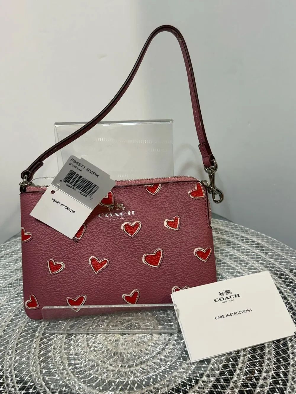 Coach Corner Zip Wristlet in Heart Print Leather NWT